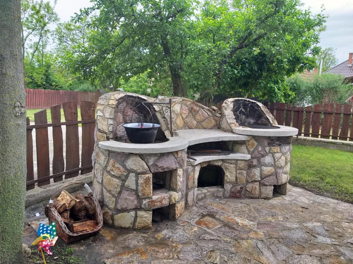 Tavasz Nyaralo Villa Poroszló Екстериор снимка